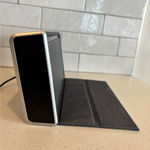 BOSE  SoundLink  Wireless Mobile Speaker Bluetooth Portable Stereo System 404600 - Picture 5 of 6